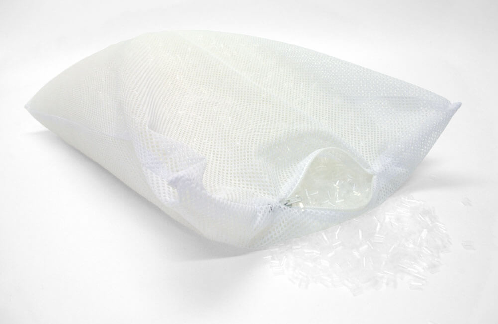 日本製でメッシュの中袋入りのパイプ枕35×50cm